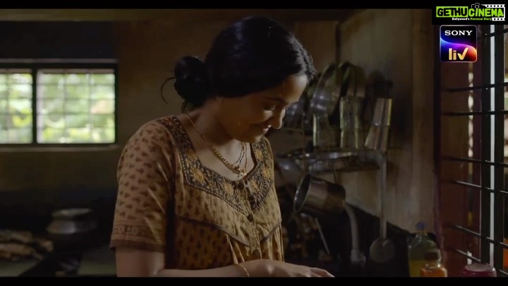 Ananya Instagram - “ ഇഷ്ടത്തോടെ ഒന്ന് അപ്പാ ന്ന് വിളിച്ചാ എന്നാടാ നാറീന്നാ വിളി കേക്കാ, പിന്നെയെങ്ങനെ സ്നേഹിക്കാനാ” Getting remarkable reveiws ❤️ #Appan #SonyLIV #AppanOnSonyLIV @sunnywayn @ananyahere @grace_antonyy @alencierley @maju_kb @mranjith_ @josekutty_madathil @r_jayku @r_radhikaofficial @vijileshvt @vinodillampally @jaan_jani_janaki @sbk_shuhaib @shinto_vadakkekkara @manjuvelayudhan @shamsudheen.shamsu.12 @illikkulam @kripesh_ayyappankutty @aahir_gazal @kirandas_editor @r_jayku @geethi_sangeetha @Sheethal shyam @harish_thekkeppat @dawnvincentofficial @liju_prabhakar @sujithmattannur @rkvicky1990 @kishanmohan21 @sapthaarecordsindia @appanmovie @tiny_hands_production @officialsunnywayneproductions @rangaraysmedia @anilksivaram @ajeshmohan1704 @resmyajesh @movierepublic.in @drupadkrishnaartist @richard_antony_ #Appan #AppanMovie #sonyliv #SunnyWayne #MajuKB #TinyHands Productions #SunnyWayneProductions #Ananya #GraceAntony #appanmovie #malayalam_movie #film #movie #ott #malayalam #malayalamfilm #malayalamcinema #malayalammovie #sunnywayne #film #happiness #sonyliv #streaming #drama #comdey