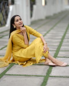Ananya Instagram - "Yellow is my favorite summer color - it makes me feel like a sunflower."
 

Costume @bloom_by_priyanka 
Styling @stylestoriesbypriyanka 
  Earings @silver_andsalt
📸 @rahith_m_dharman 
  @latheef_photography 
@sravanamsachu_photographer 
Grading : @ashwinbivera
 
#summer #yellow #fashion #favourite #film #ananya #indiancinema