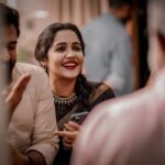Ananya Instagram – 🖤🧡

#black #gold #saree #fashion
