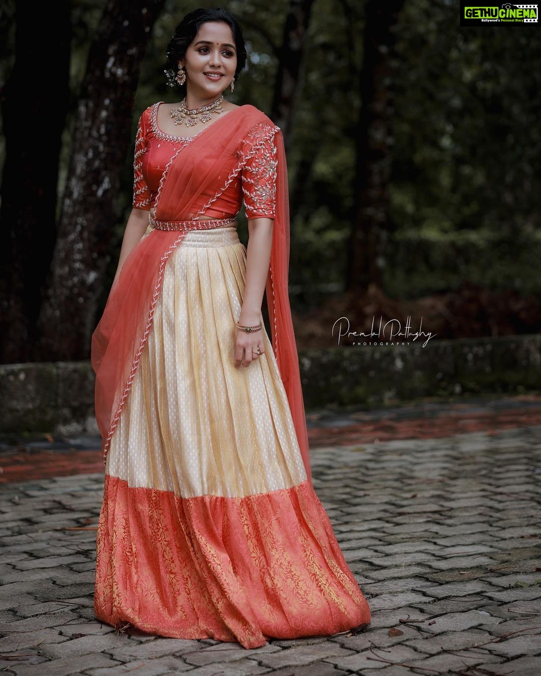 Ananya Instagram - 📸 : @stories_by_premlal Stylist: @stylestoriesbypriyanka @babe_by_minnumaria Jewellery : @labroiche_bridal_jwellary_ Mua : @pinkyvisal