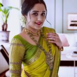 Ananya Instagram - #sunday 📸: @stories_by_premlal Mua: @pinkyvisal Jewellery: @akshayagold_palakkad