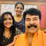 Ananya Instagram - Our mamooka @mammootty @nikhilavimalofficial #evergreen #mammootty #picoftheday #selfie #😍