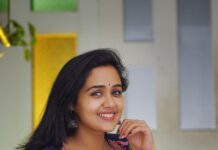 Ananya Instagram - A Big Big Smile , Give A Big Smile .. ☺️ 📸@ann_digital_media_concepts_ #smile😊 #ananya #lifestyle #happiness