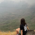 Ananya Agarwal Instagram - Since a lot of people were asking me for the location.. here it goes Gorakhgad Fort is fort near the village Dehri Talekha, 24kms from Murbad.. The closest railway stations to gorakhgad are Kalyan or Badlapur.. from there you can a shared taxi… However id say the most convenient way to reach would be by taking a private car or an intercity uber that would cost around 1500-2000 from mumbai.. It is a moderate trek with a few difficult patches and an 80 degree climb which can be slightly tricky.. Reaching the summit takes around 2 hours and theres enough space to camp there with a mesmerising view… beware of the monkeys tho😂😭 . . . #travel #trek #maharashtra #gorakhgad #mountains #mumbaitreks #mumbaihikers #wanderlust