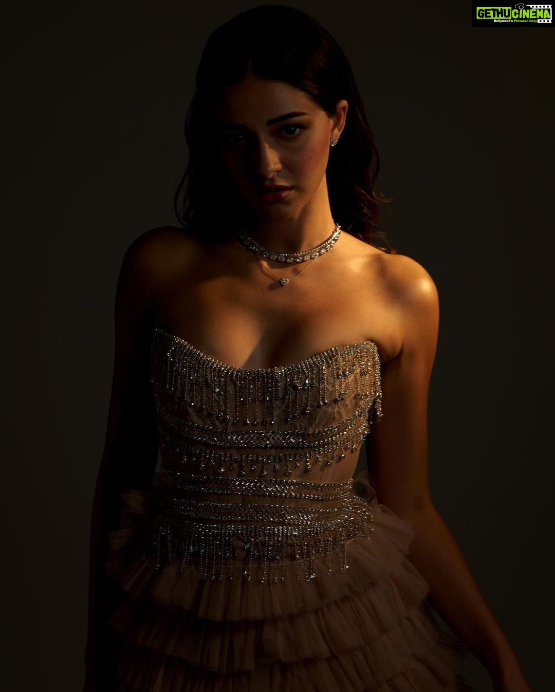 Ananya Panday Instagram - G L A M O R O U S ✨ #PinkvillaStyleIconAwards2023