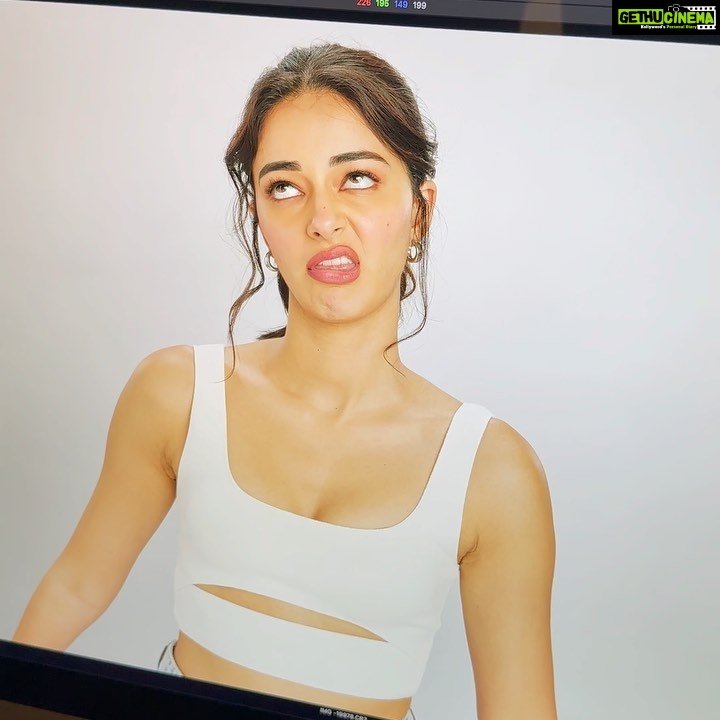 Ananya Panday Instagram - can’t decide my mooood today 🫠💋😈🪬🥳🥲🤨🥸🥵