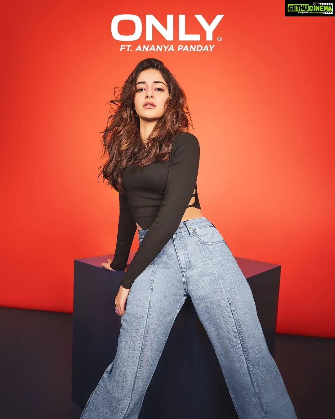 Ananya Panday Instagram - HOT RN: Poppin' hues, floral prints and dopamine trends from ONLY's summer '23 collection. #JoyfulExpression ππ€ with @ONLYIndia Swipe to check 'em all out! Get @ananyapanday 's look at an ONLY Store near you or on www.only.in ποΈ #ONLY #ONLYIndia #EverythingSummer #Summer #Outfit #Summertime #Summerfashion #ONLYthingiwantiseverything #ONLYxAnanyaPanday #AnanyaPanday #denim