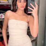 Ananya Panday Instagram - Ignore the forever messy background 🫶🏼🤍🥹