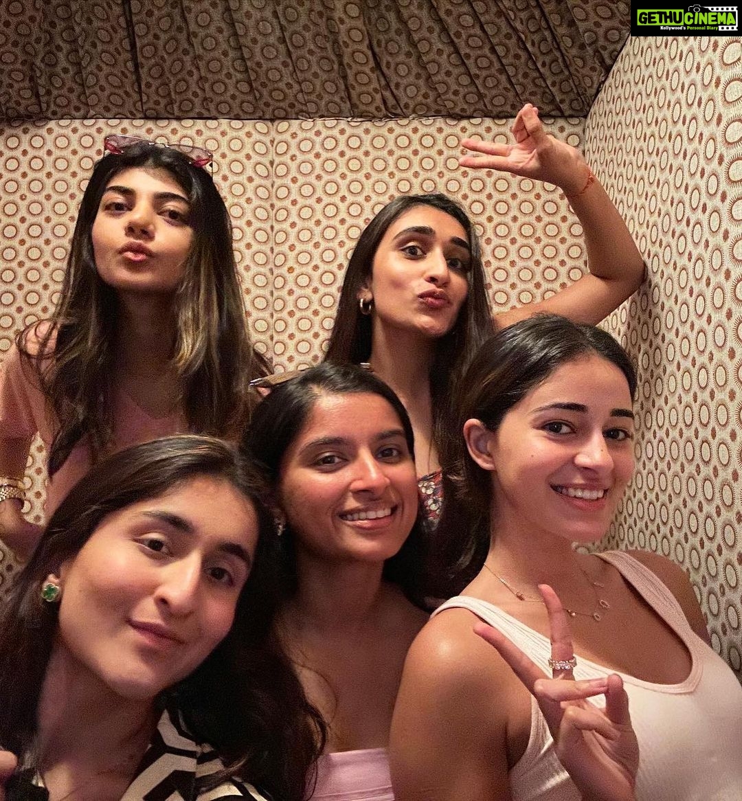 Ananya Panday Instagram - January was cute but quick 🥹