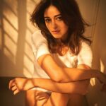 Ananya Panday Instagram - You are the sky. Everything else, it’s just the weather 🌤️