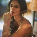 Ananya Panday Instagram - fun in the sun w my fave people for @lifestyleasiaindia ☀️ @lifestyleasiaindia @lsa.arena Editor-in-chief: Rahul Gangwani (@rahulgangs_) Photographer: Rohan Shrestha (@rohanshrestha) Stylist: Meagan Concessio (@spacemuffin27) Hairstylist: Ayesha Devitre (@ayeshadevitre) Makeup: Stacy Gomes (@stacygomes) Shoot Produced by Analita Seth (@analitaseth) All Outfits by Abhinav Mishra (@abhinavmishra_) Location: Amarillo Villa by StayVista (@stayvista_official) Production: Shraddha Kharpude (@shraddhakharpude) Video production by Viraj Joshi (@virajjoshiii) PR Agency: Hype PR (@hypenq_pr)