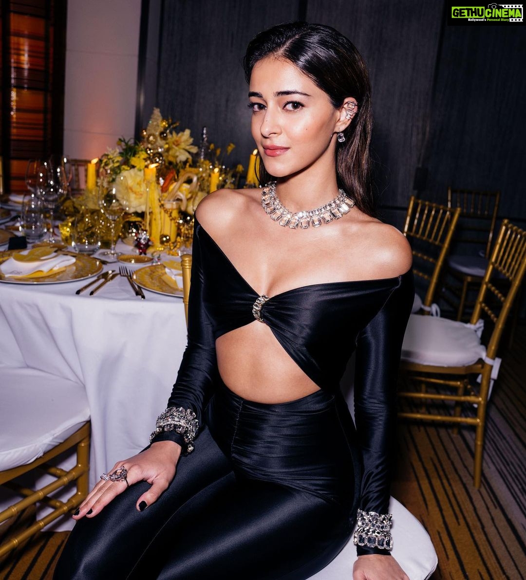 Ananya Panday Instagram - Such an honour to attend the @swarovski #OpenTheWonder dinner in NYC with such gorgeous, wonderful people 🤍✨ thank you @giovannaengelbert @alexisnasard & team @swarovski #Swarovski #OpenTheWonder #IgniteYourDreams New York, New York