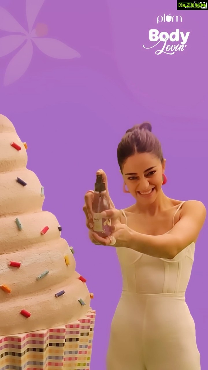 Ananya Panday Instagram - Smell like a cupcake with MY FAVEEEE Vanilla Vibes 🧁🤤 Grab this or any of the fab perfume body mists from @plumbodylovin using my exclusive code AP15 for a fab discount on plumgoodness.com 😍 Get Sprayin’ ✨