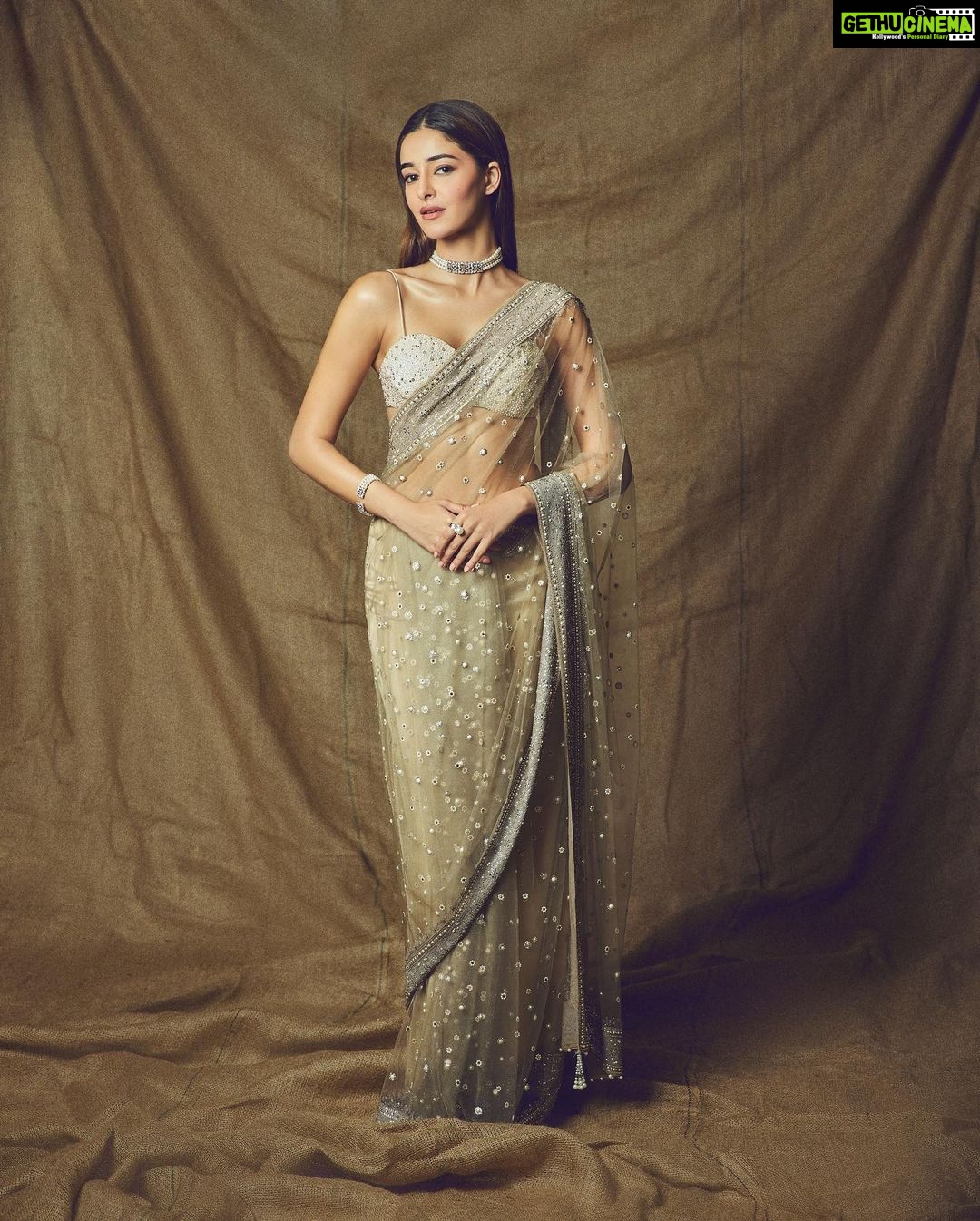 Ananya Panday Instagram - 🤍✨kaju katli was the inspiration 🥹