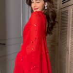 Ananya Panday Instagram - My ‘Main Hoon Na’ moment this Diwali 😋😋😋😋 @farahkhankunder love you!!!! 🤍 excuse any mistakes