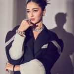 Ananya Panday Instagram - iced out 💎 for @swarovski 🤍