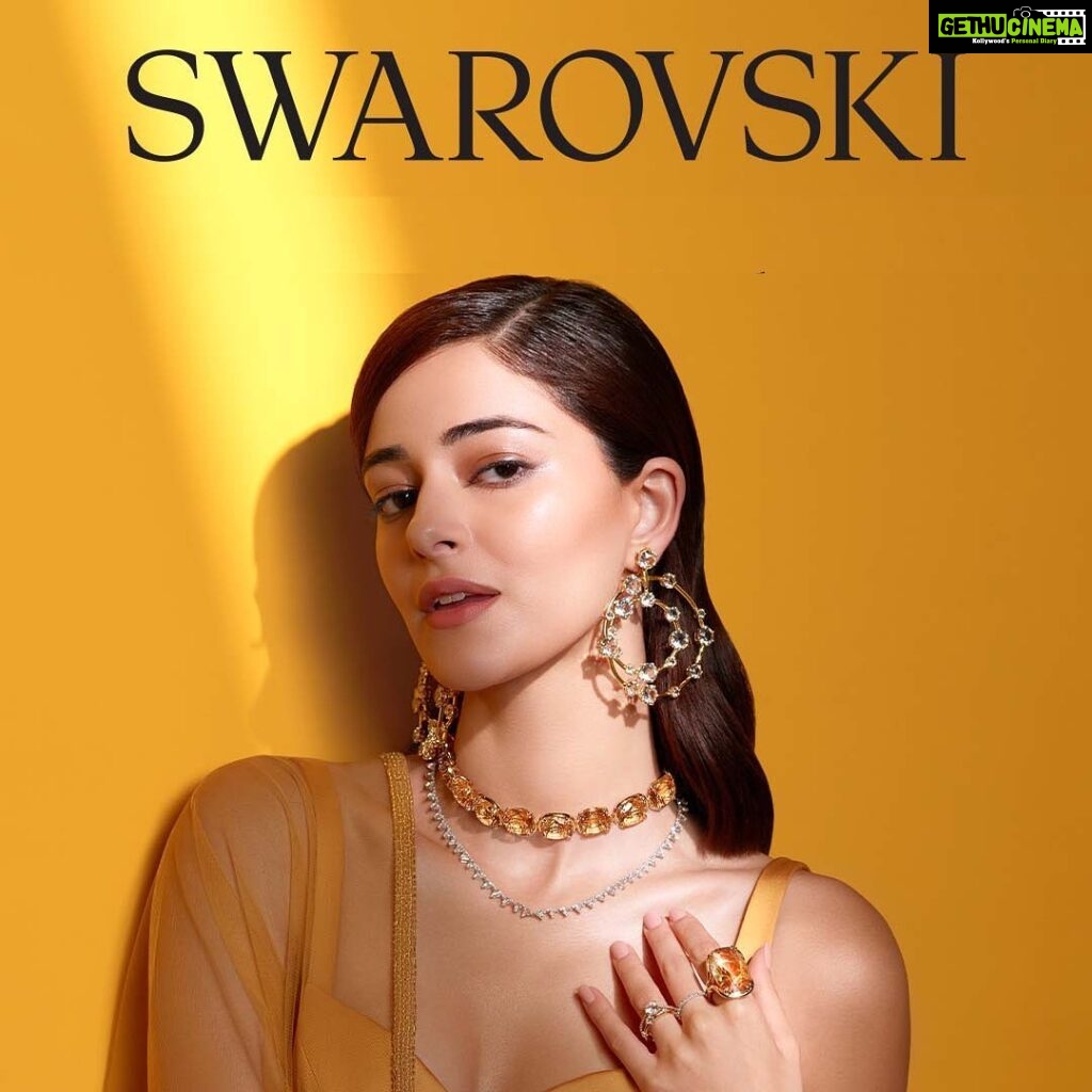 Ananya Panday Instagram - As we kick off the festive season, I am so excited to make the big reveal. I am the face of Swarovski in India 🤍🤍🤍🤍🤍 @swarovski We are a generation that embrace all facets of our personality unapologetically and love to expresses our true selves. So, what better way to show our inner light with bold crystal jewelry and the glamour of festivity. #Swarovski #SwarovskiDiwali2022 #RevealYourFacets #EmbraceEveryFacet #Ad