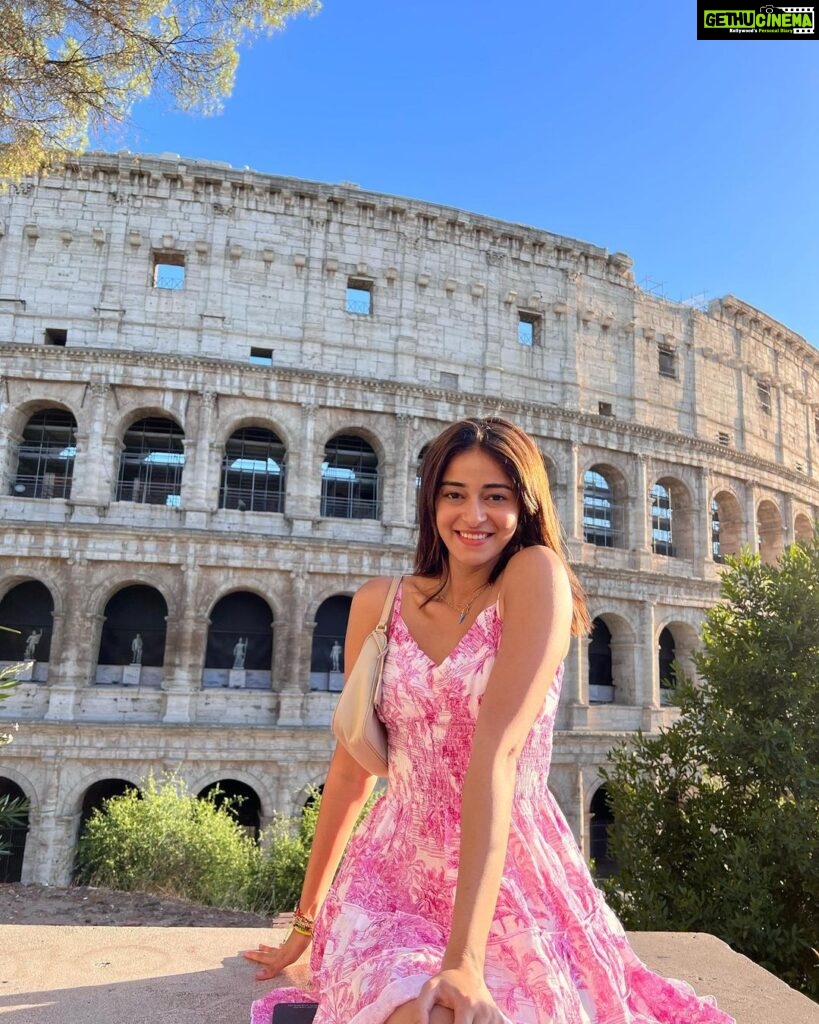Ananya Panday Instagram - Hey now, Hey now this is what dreaaaams are made of 💫#iykyk Rome, Italy