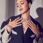 Ananya Panday Instagram - iced out 💎 for @swarovski 🤍
