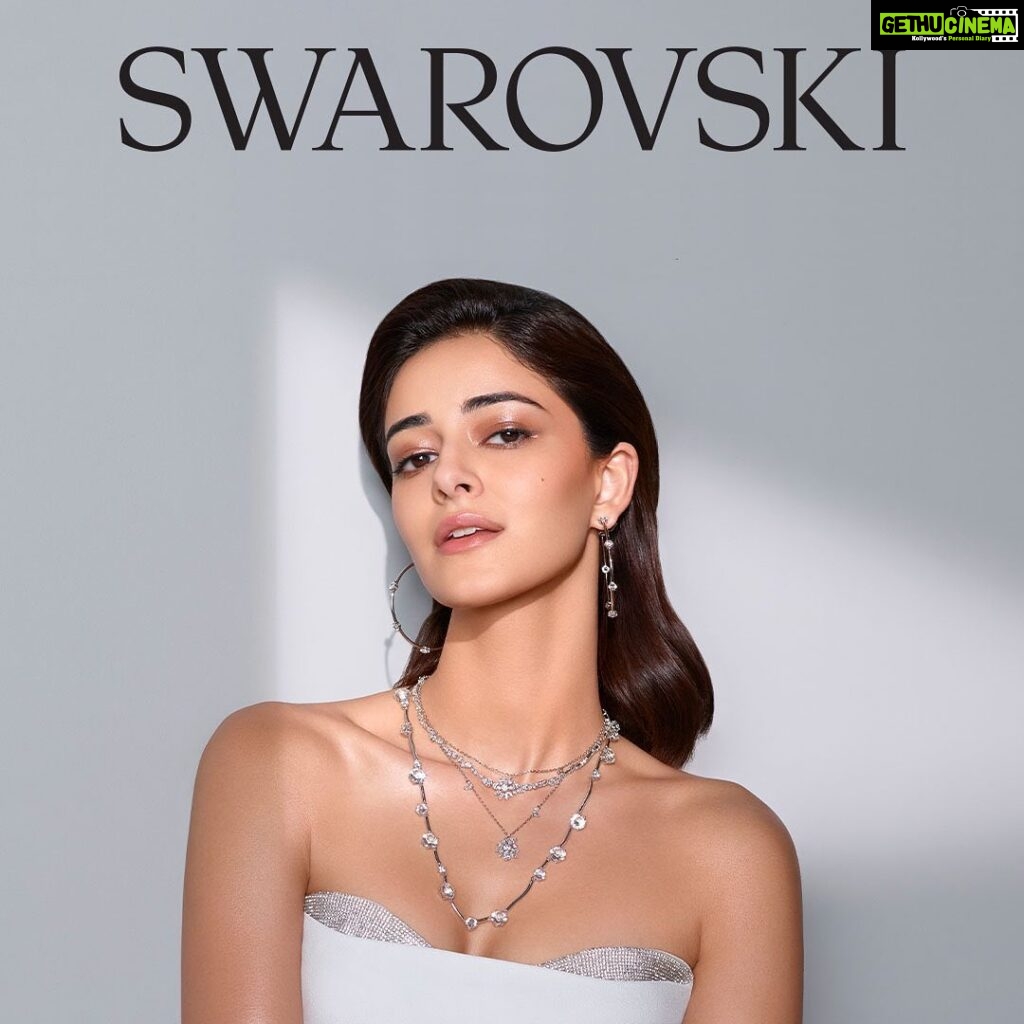 Ananya Panday Instagram - As we kick off the festive season, I am so excited to make the big reveal. I am the face of Swarovski in India 🤍🤍🤍🤍🤍 @swarovski We are a generation that embrace all facets of our personality unapologetically and love to expresses our true selves. So, what better way to show our inner light with bold crystal jewelry and the glamour of festivity. #Swarovski #SwarovskiDiwali2022 #RevealYourFacets #EmbraceEveryFacet #Ad