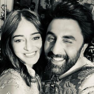 Ananya Panday Instagram - new day, new shoot, new best friend 😁 #DostAstra ✨