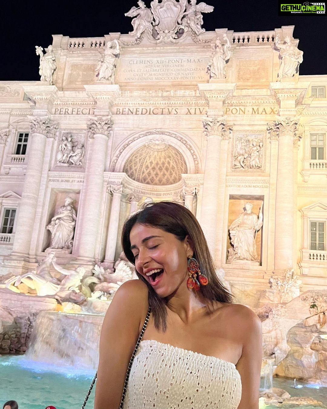 Ananya Panday Instagram - pink skies and wishing fountains 💕 Rome, Italy