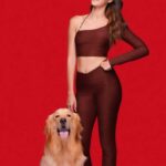 Ananya Panday Instagram - Drools Absolute Milk Bone is enriched with the optimum ratio of Calcium & Phosphorus. These supplements help keep teeth clean & freshen breath by slowing down tartar buildup & also make for a delicious treat for your pawpal! Grab your jar of Drools Absolute Calcium bone now!! 🦴🦴🦴 @droolsindia #droolsindia #pets #pethealth #petnutrition #petparents #petfood #ad