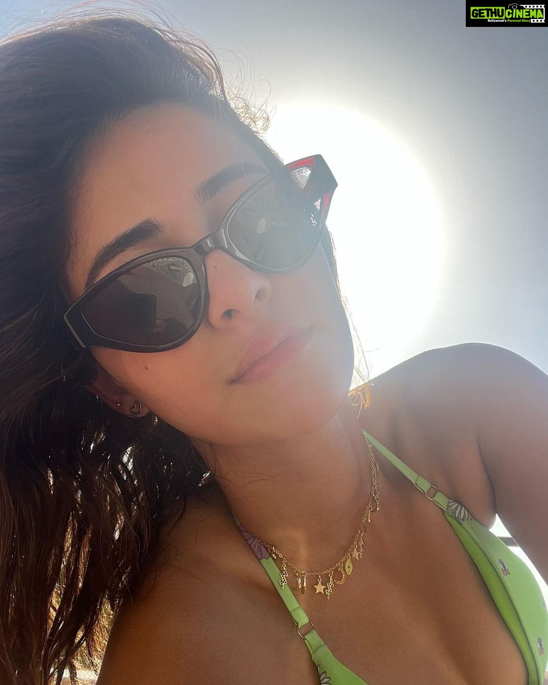 Ananya Panday Instagram - capri-sun 🧃 Capri