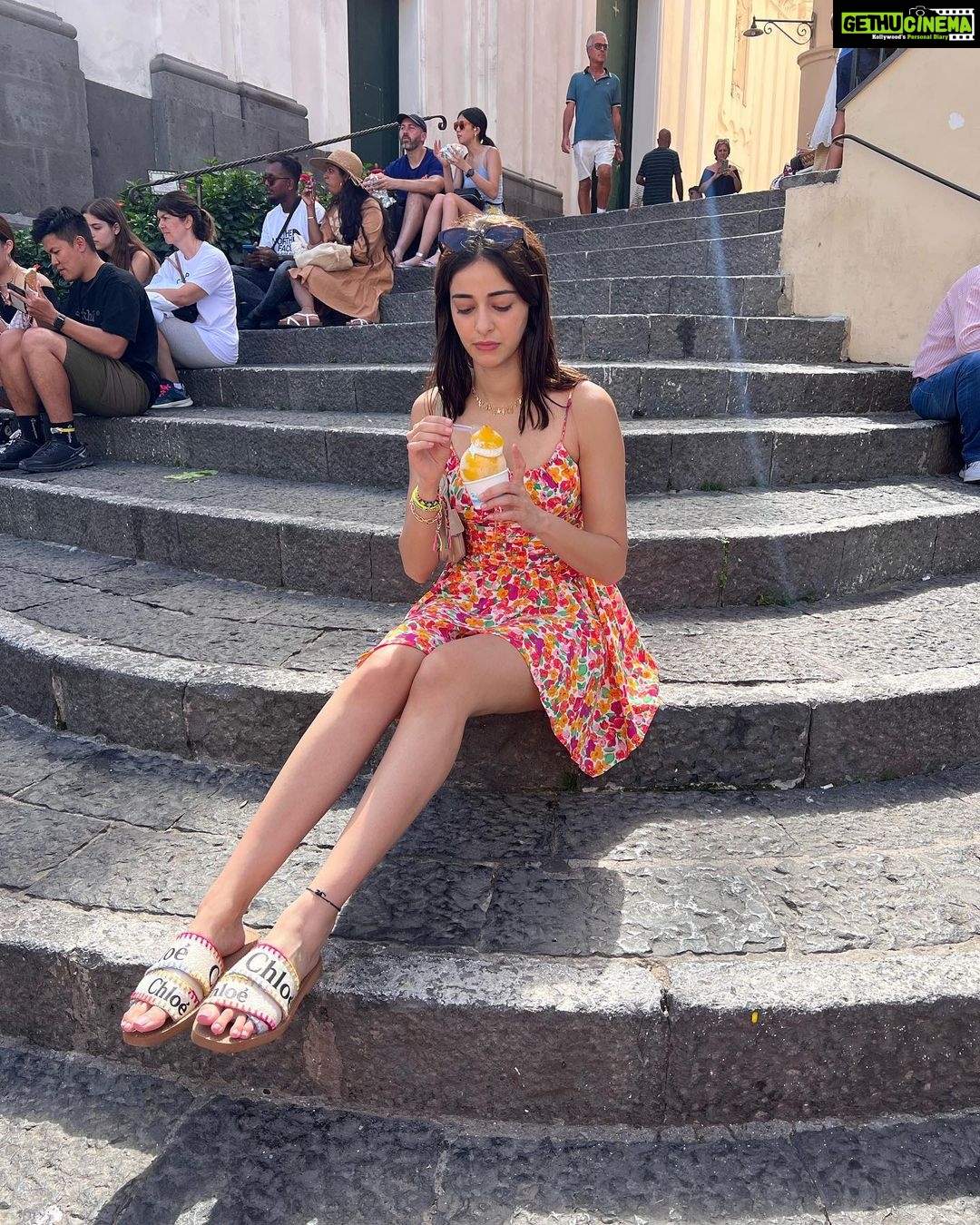 Ananya Panday Instagram - just a girl obsessed with lemon sorbet 🍋☀️🌊 Capri