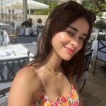 Ananya Panday Instagram - just a girl obsessed with lemon sorbet 🍋☀️🌊 Capri