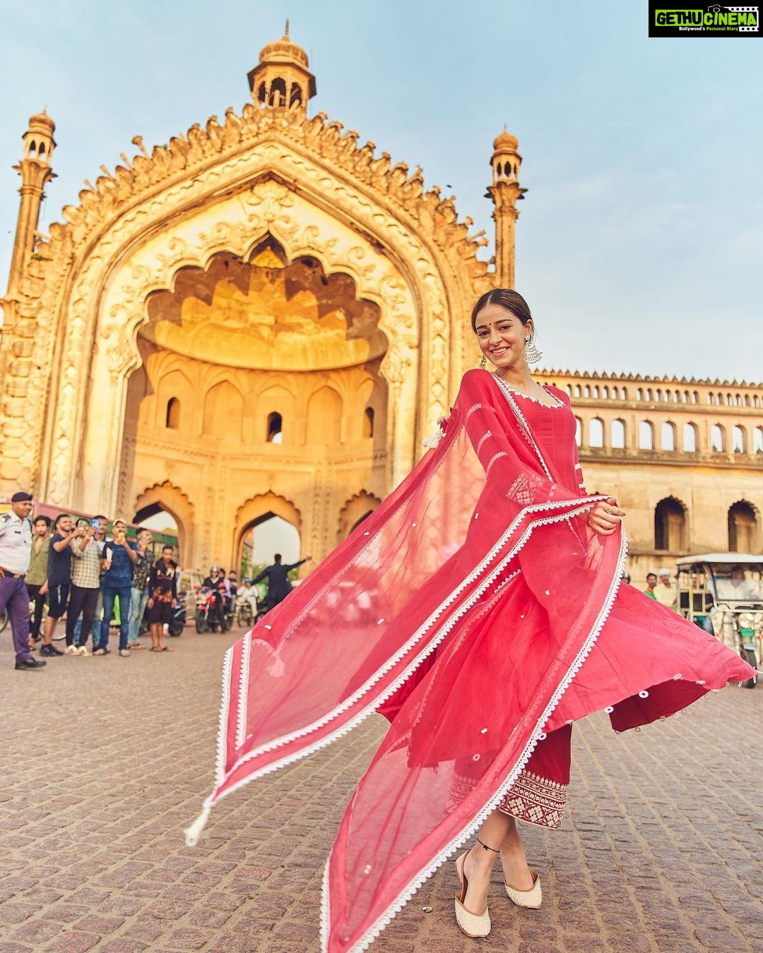 Ananya Panday Instagram - Muskuraiye aap Lucknow mein hai 😊 #Liger is out day after!!!! and I cannot control my smile 😁😁😁😁😁 Lucknow, Uttar Pradesh