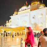 Ananya Panday Instagram - Satnam Waheguru ✨Waheguru ji ka Khalsa Waheguru ji ki fateh 🙏🏼 Gurdwara Bangla Sahib, New Delhi