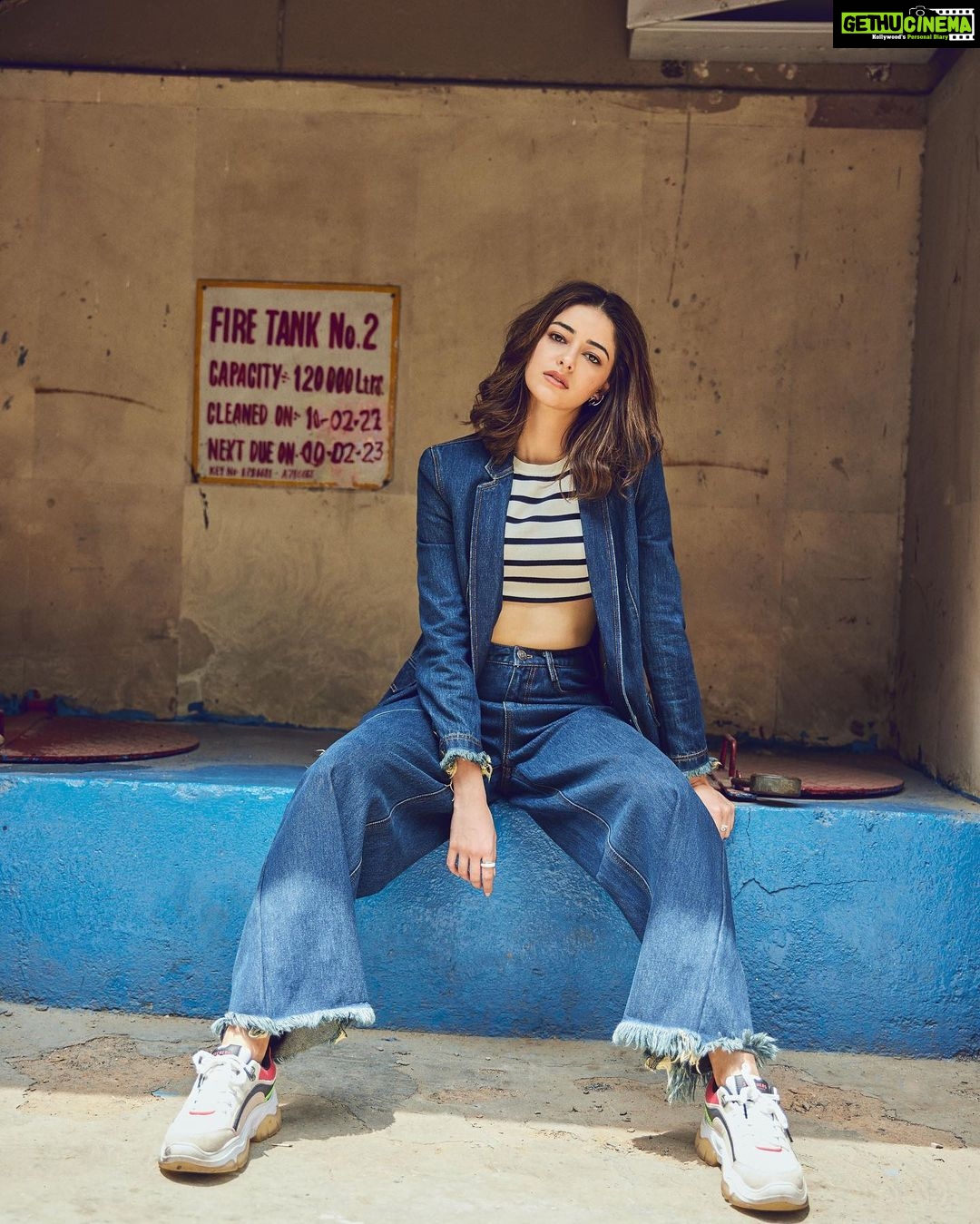 Ananya Panday Instagram - Dilwallon ki Dilli 💙 just 3 days to gooooo!! 🥹🤞🏼 #Liger25thAugust Delhi, India