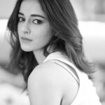 Ananya Panday Instagram - 👀 #PostPackUpShot