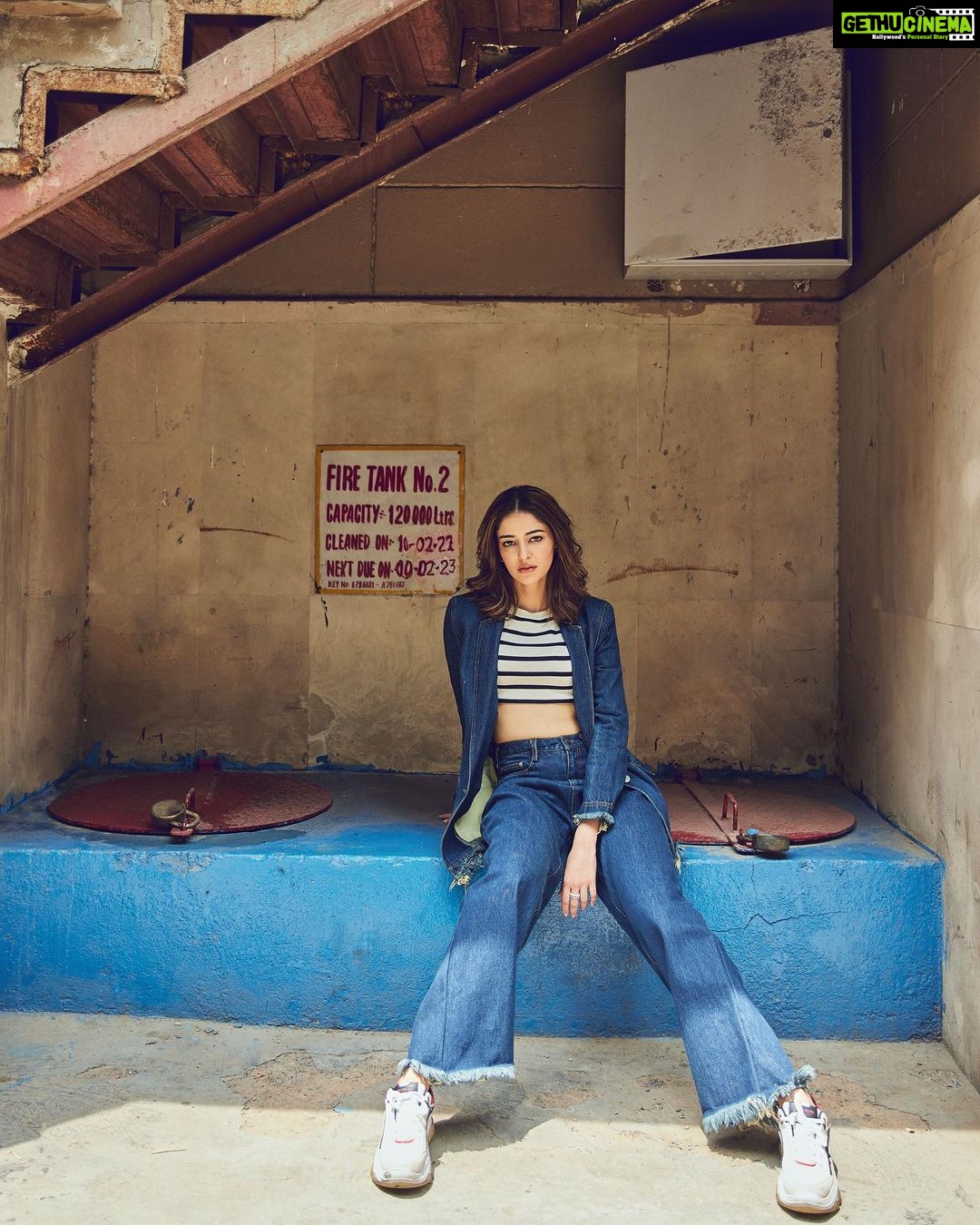 Ananya Panday Instagram - Dilwallon ki Dilli 💙 just 3 days to gooooo!! 🥹🤞🏼 #Liger25thAugust Delhi, India