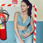 Ananya Panday Instagram - Aag hai andar 🔥🚒 3 days to gooooo for #Liger 🤞🏼❤️ Delhi, India