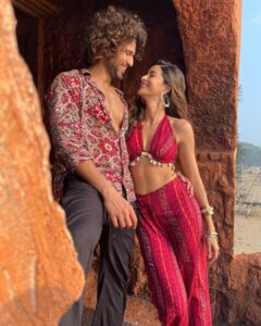 Ananya Panday Instagram - #AAFAT ❤️🌪🤭 watch our vibey song nowwww!!!!’ (Link in bio)