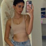 Ananya Panday Instagram – 4 am vanity in my vanity ✨🫶🏼