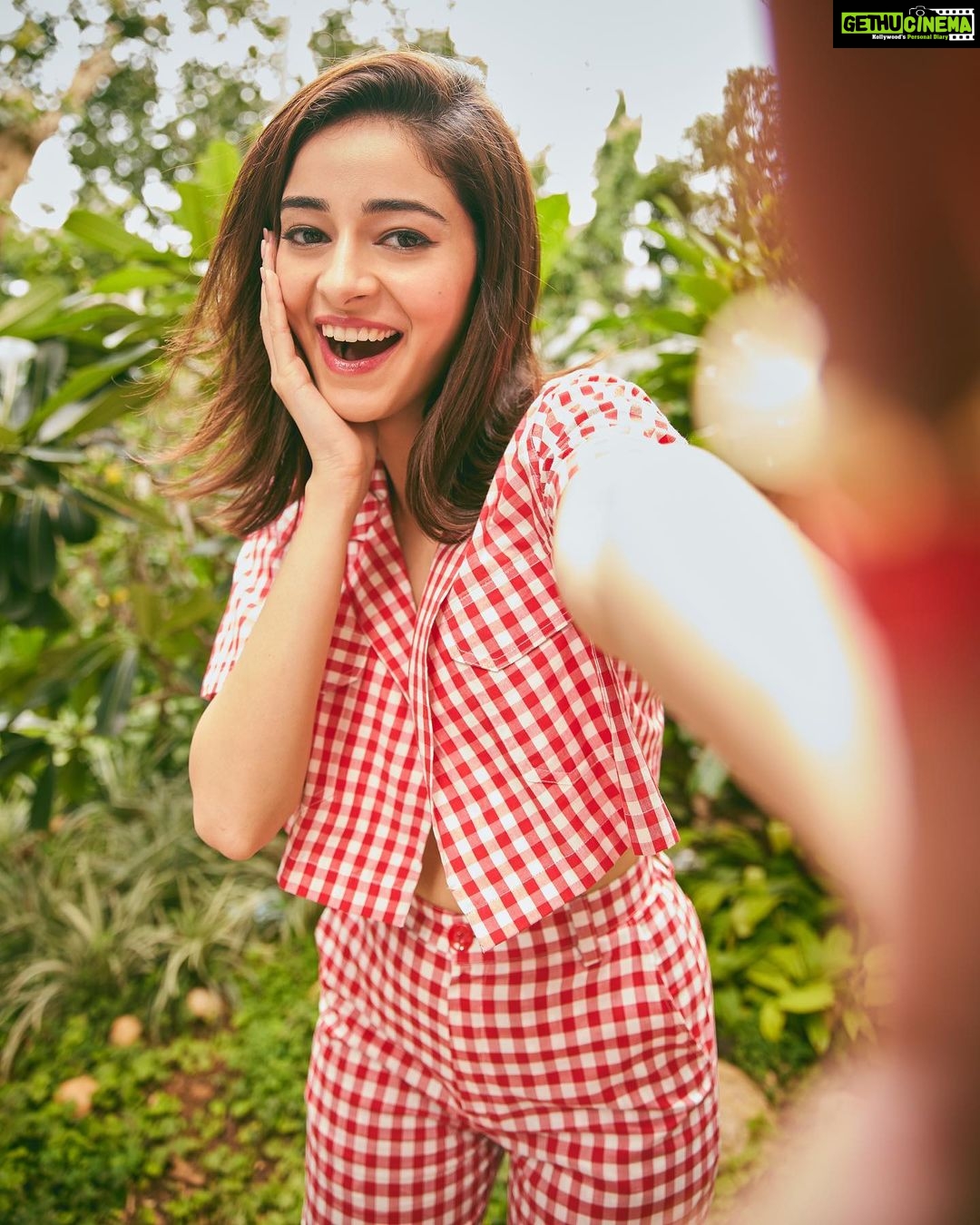 Ananya Panday Instagram - #Liger promotions feeling like a picnic 🧺❤️ #Liger25thAugust