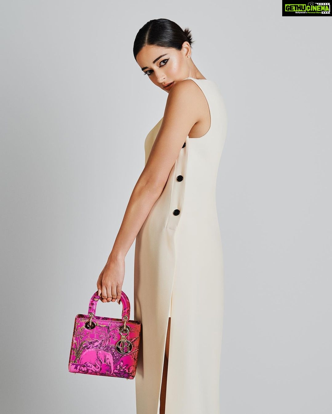 Ananya Panday Instagram - In love with this bag @dior #diorfall23 #ladydiorđź’— #collab