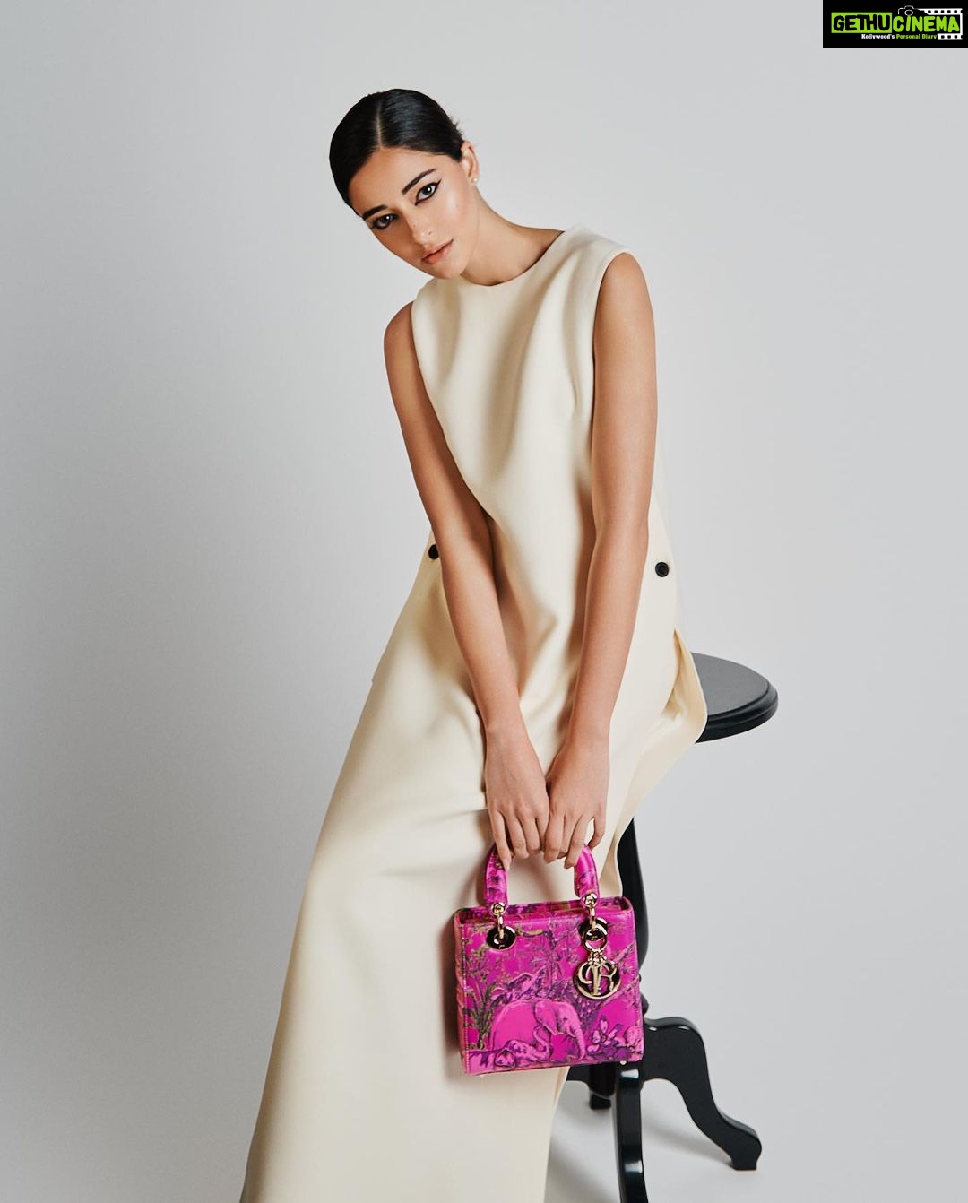 Ananya Panday Instagram - In love with this bag @dior #diorfall23 #ladydiorđź’— #collab