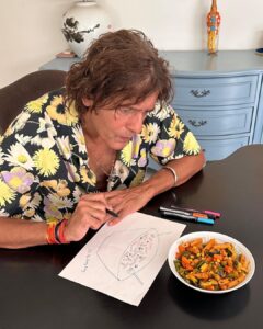 Ananya Panday Instagram - Dad just tried his hand at drawing - it’s called ‘The #PehlaPasta Art’ 🍝 And of course, I am his first buyer 😍 Polymath for real! 🤣 #aakhripasta #collab #supportrealart