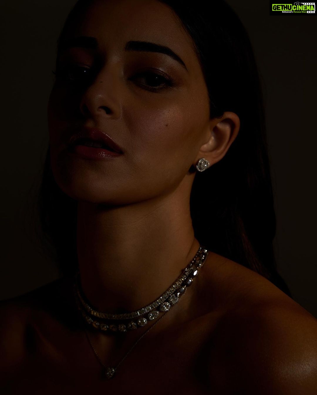 Ananya Panday Instagram - G L A M O R O U S ✨ #PinkvillaStyleIconAwards2023
