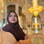 Anarkali Marikar Instagram - Dubai was so crowded this time, we mostly had to wait to take photos . But this photo right here is my favourite ❤️ @ameenbarif patience should be appreciated 😬 Grand Mosque,Abudhabi
