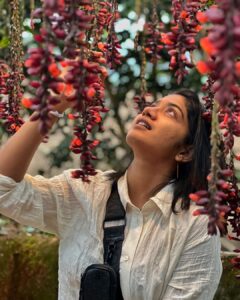 Anarkali Marikar Instagram - Felt beautiful after very long ♥️
At @themudhousemarayoor 

@ameenbarif 📸