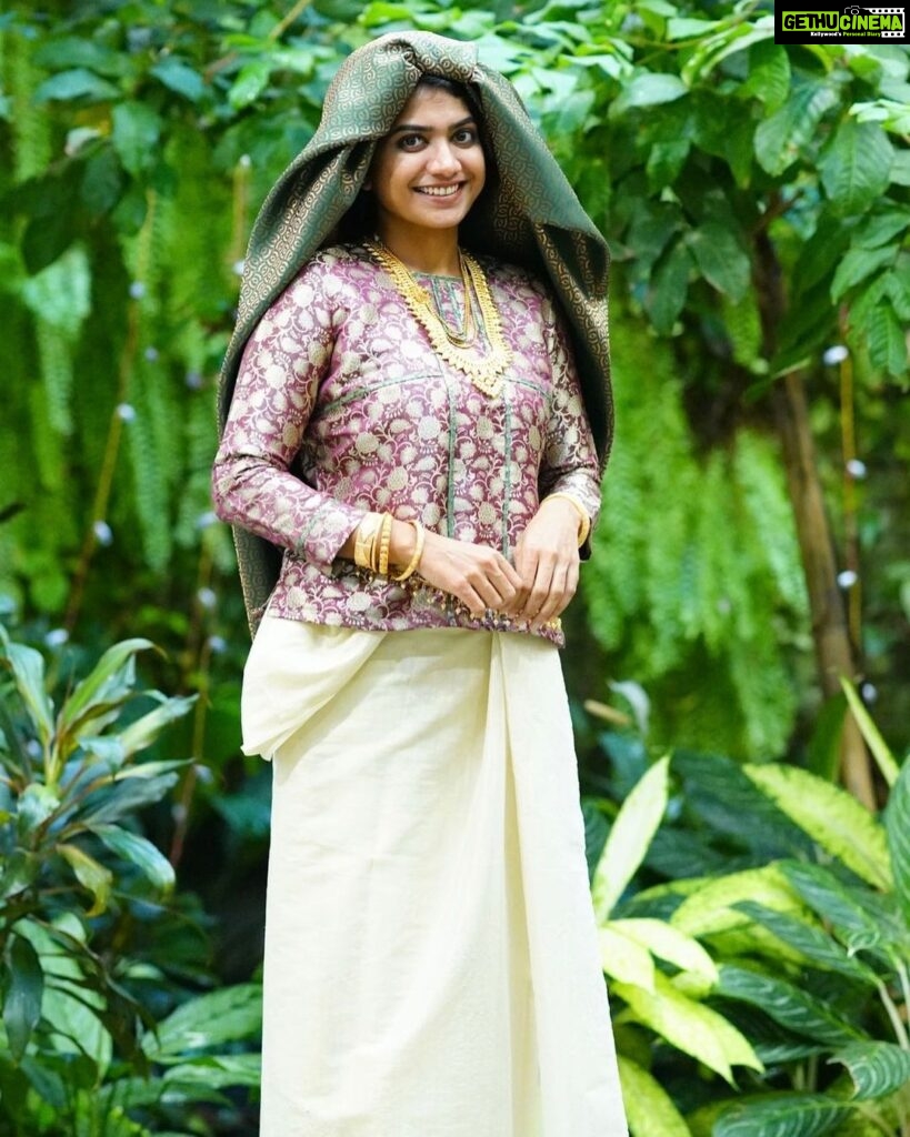 Anarkali Marikar Instagram - Haala in her mylanchi costume ❤