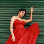Anarkali Marikar Instagram – “There is a shade of red for every woman.”
– Audrey Hepburn 
@yaami____ 📸
@roshna.ann.roy Mua
@briella.in outfit
#merrychristmas #newyear #red #2021