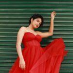 Anarkali Marikar Instagram - “There is a shade of red for every woman.” - Audrey Hepburn @yaami____ 📸 @roshna.ann.roy Mua @briella.in outfit #merrychristmas #newyear #red #2021