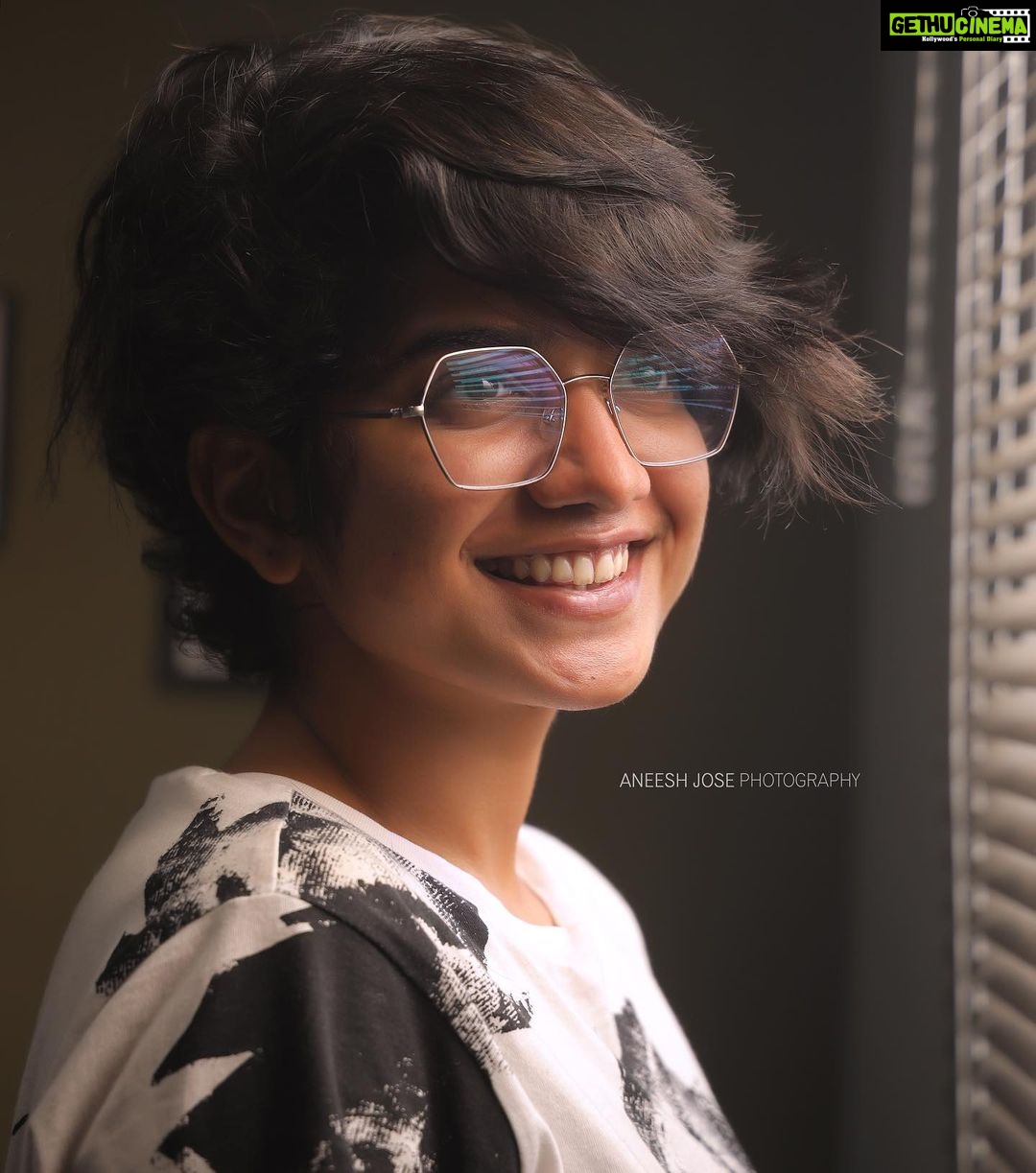 Anarkali Marikar Instagram - When production calls you early when you have shoot only after lunch. @aneesh_jose_photography 📸