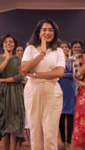 Anarkali Marikar Instagram - 2 Million celebration 🥂 of Jil Jil Jil with @sulaikhamanzil team. The whole studio couldn’t stop dancing the #jiljiljildancechallenge with @anarkalimarikar 💃🏻 🕺

Now it’s you turn to dance and tag @sulaikhamanzil @myselfandmymoves @thinkmusicofficial, put #jiljiljildancechallenge #sulaikhamanzil #mmmchoreography #reelswithmmm . Best one will be featured in our official page.✨

🎥✂️ @albert_will.i.am 
💃🕺 @mmmdancefam 
📍 Myself And My Moves Studio For Dance

#myselfandmymoves #mmm #mmmdancefam
#mmmchoreography #reelswithmmm #anarkali #JilJiljil
#JilJilJilSong #JilJilJilVideoSong #SulaikhaManzil #eidrelease